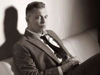 Home - Holt McCallany